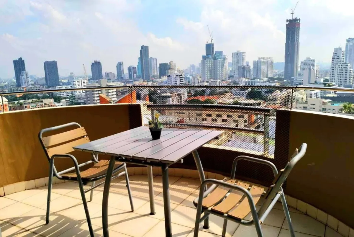 For Rent Condo , Piyathip Place , nice view , corner unit , wide 