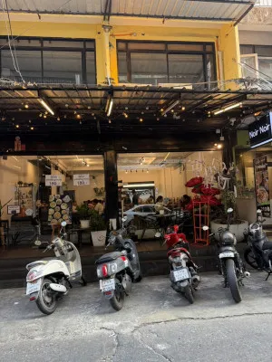 ขายตึก 2 คูหา 4 ชั้น ทำเลธุรกิจ ย่านม.เกษตร มีดาดฟ้า จตุจักร ลาดยาว กรุงเทพ CX-152419