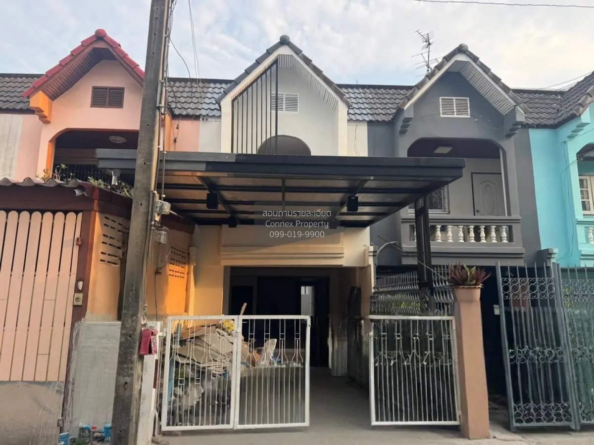 For Sale Fully Renovated 2- Storey Townhouse in Chokchai 4 Soi 40 2