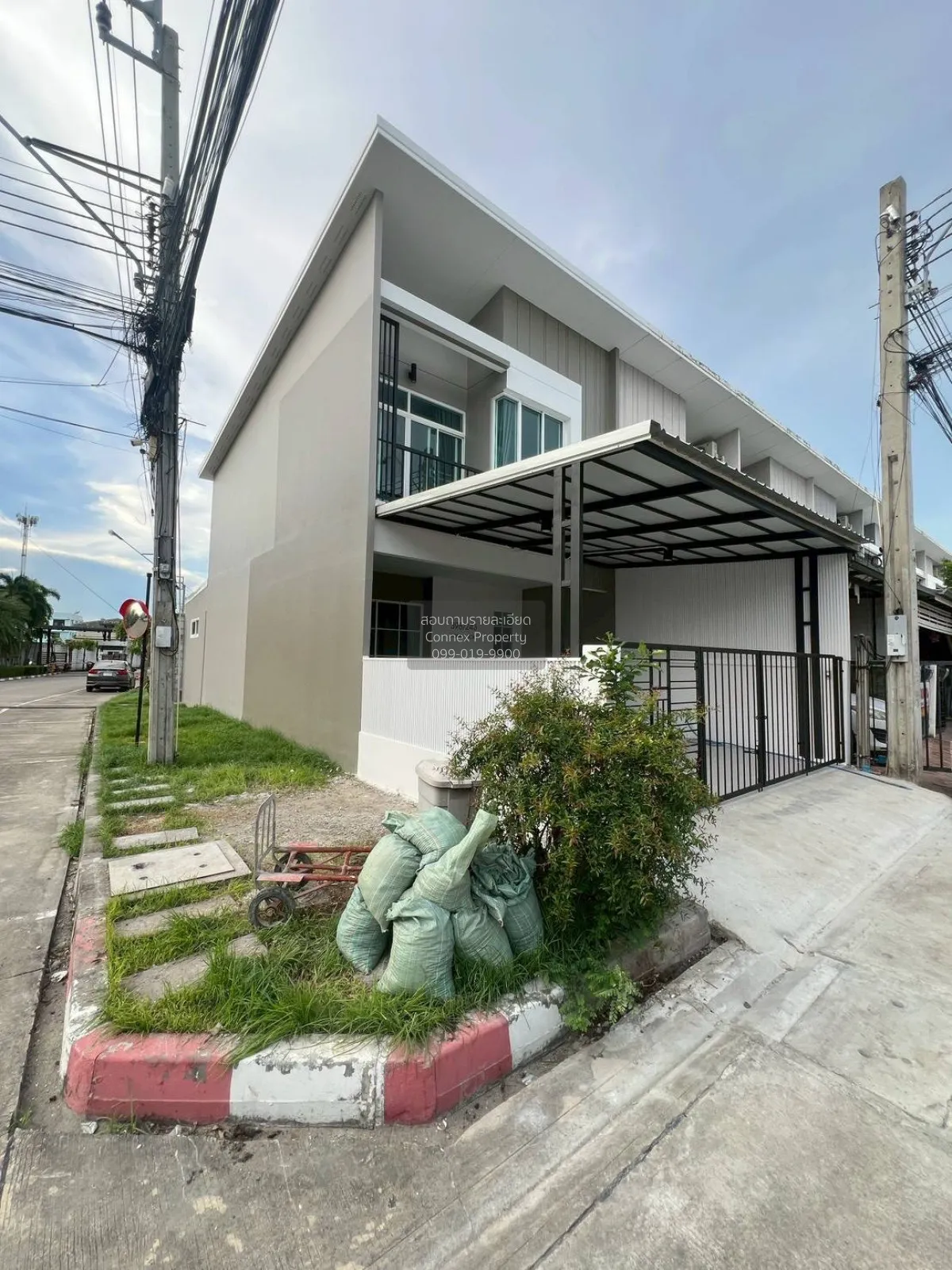 ขายทาวน์เฮ้าส์/ทาวน์โฮม  ซิตี้เซนส์ รามอินทรา รีโนเวทใหม่ MRT-เศร