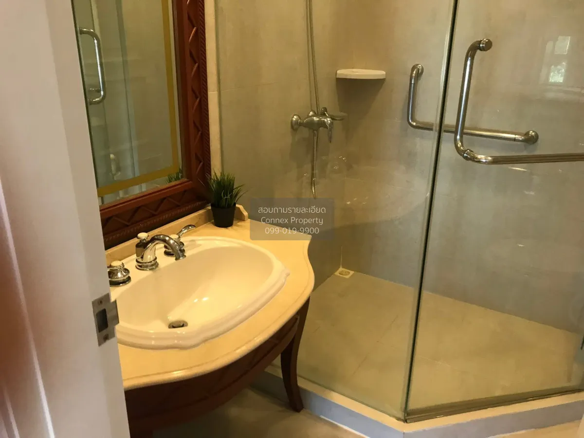 For Rent Condo , The Bangkok Sukhumvit 43 , high floor , corner u