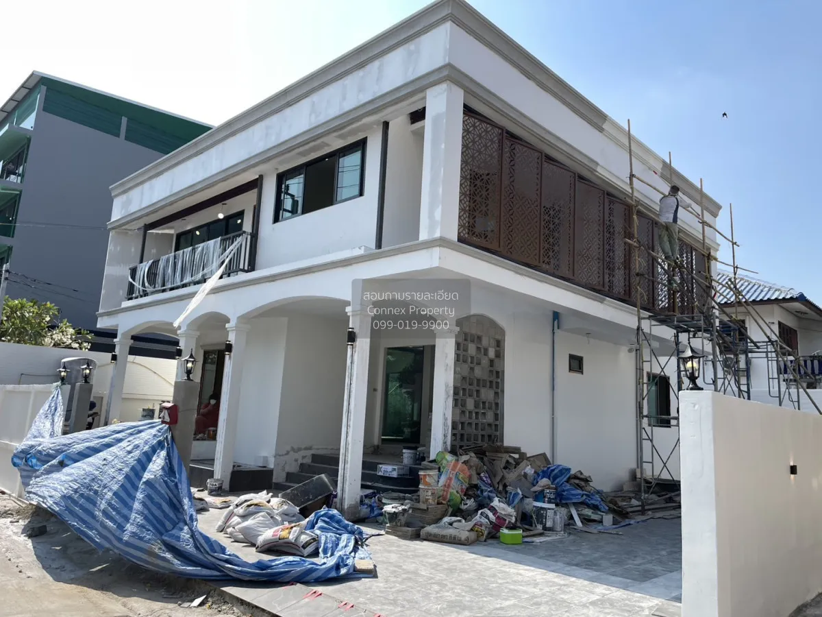 For Sale Fully renovated house throughout, located in Soi Nawamin 1
