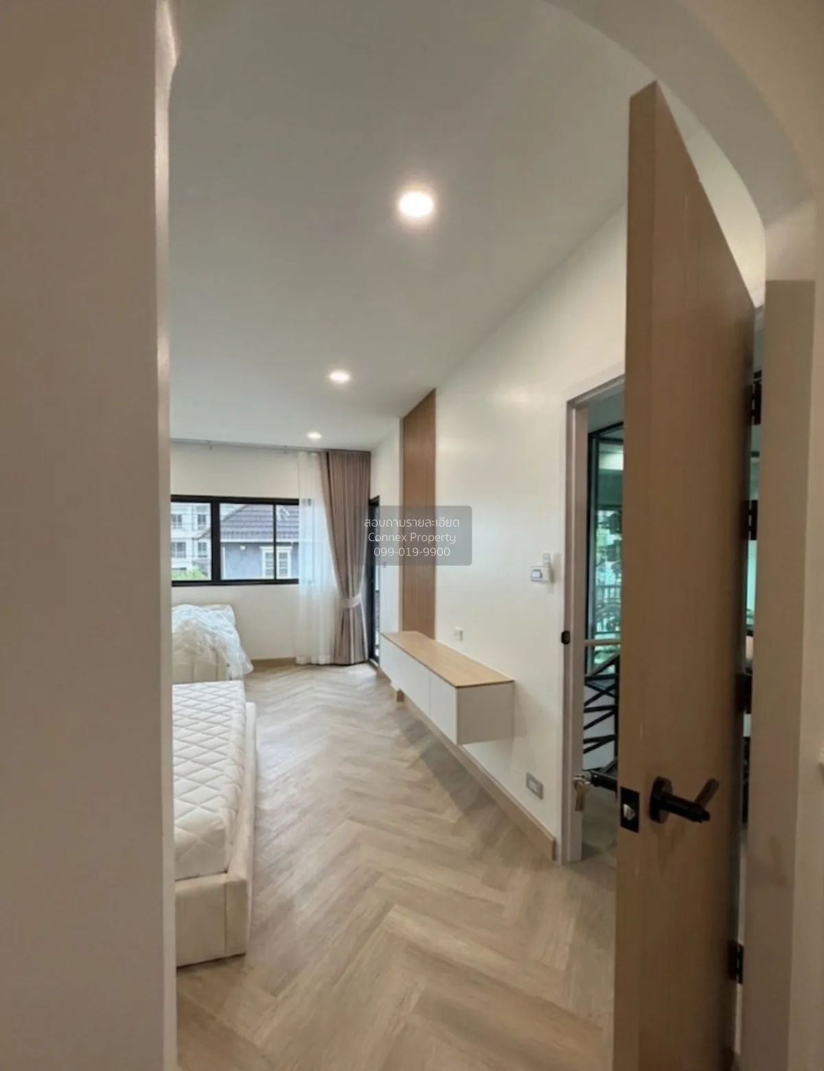 For Sale Fully renovated house throughout , Nuan Chan , Bung Kum 