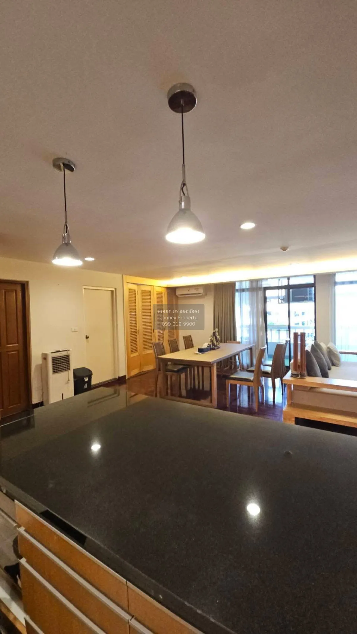 ขายคอนโด  บ้านจันทร์ คอนโด ห้องมุม BTS-ทองหล่อ คลองตันเหนือ เขต ว 3