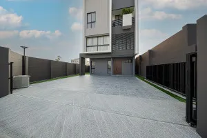 ขายบ้าน  ฟีล ทาวน์ ลาดพร้าว 101 MRT-ลาดพร้าว 101 (สายสีเหลือง) คลองเจ้าคุณสิงห์ เขต วังทองหลาง กรุงเทพ CX-152506