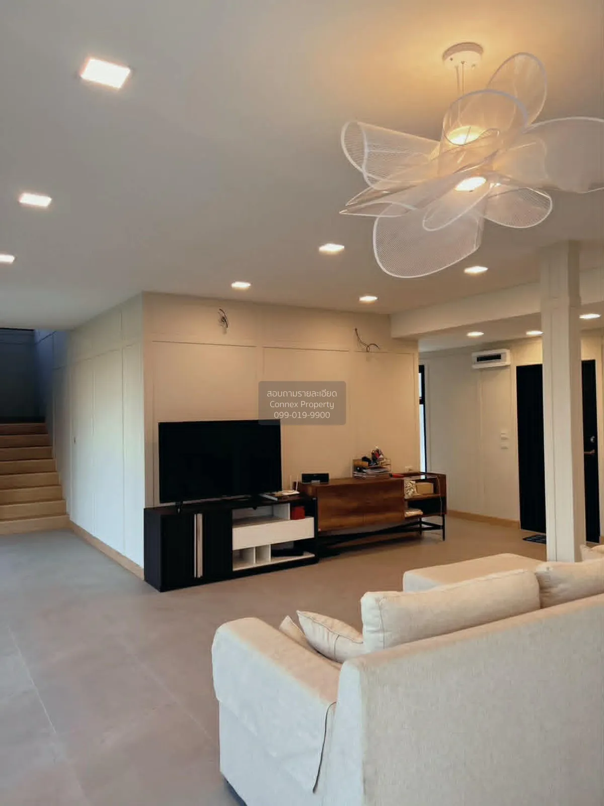 For Sale ้็็Home office near MRT Nonthaburi Civic Center station 