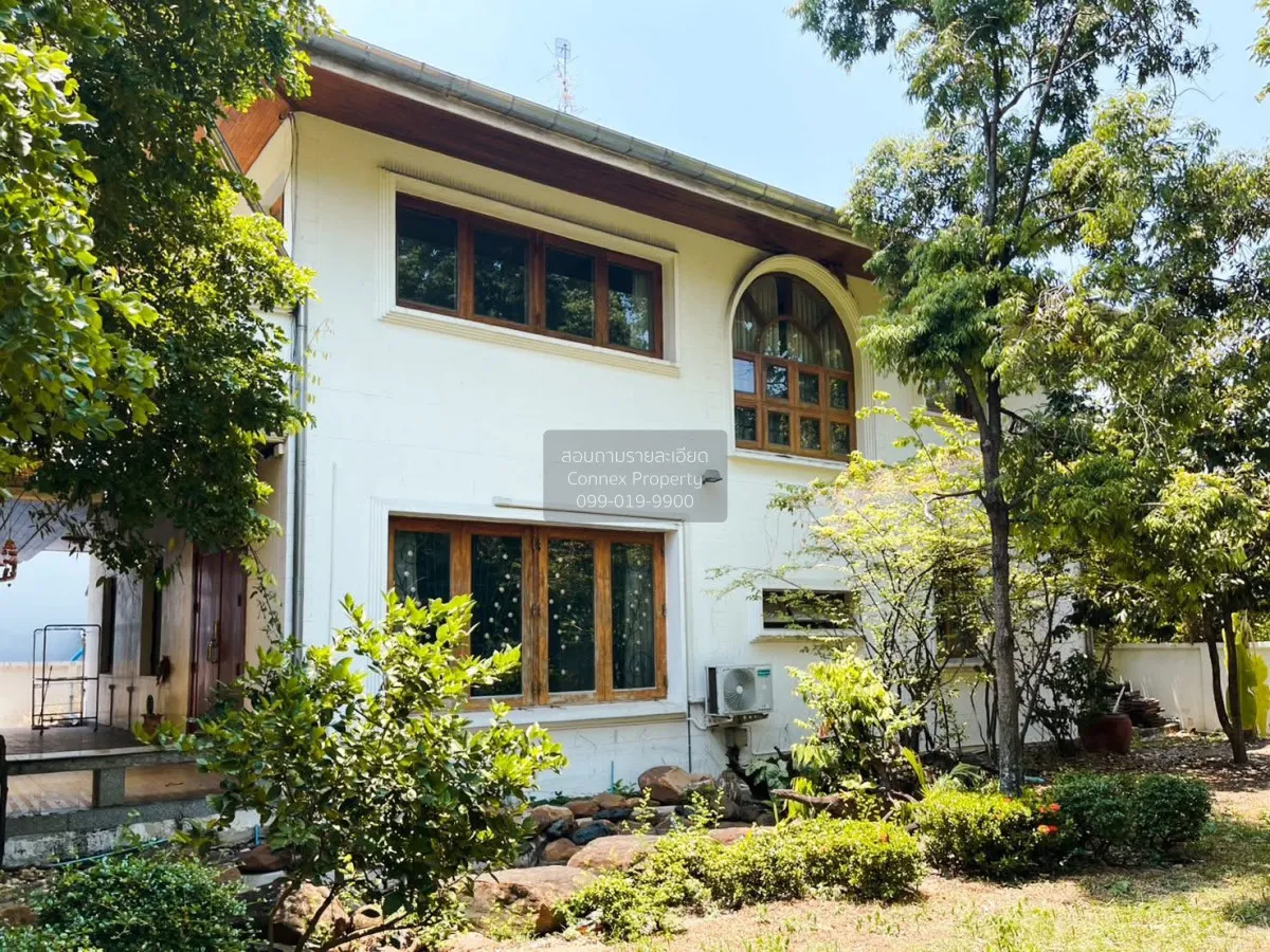 For Rent Traditional teakwood house located in Lat Phrao 48 , Sam 1