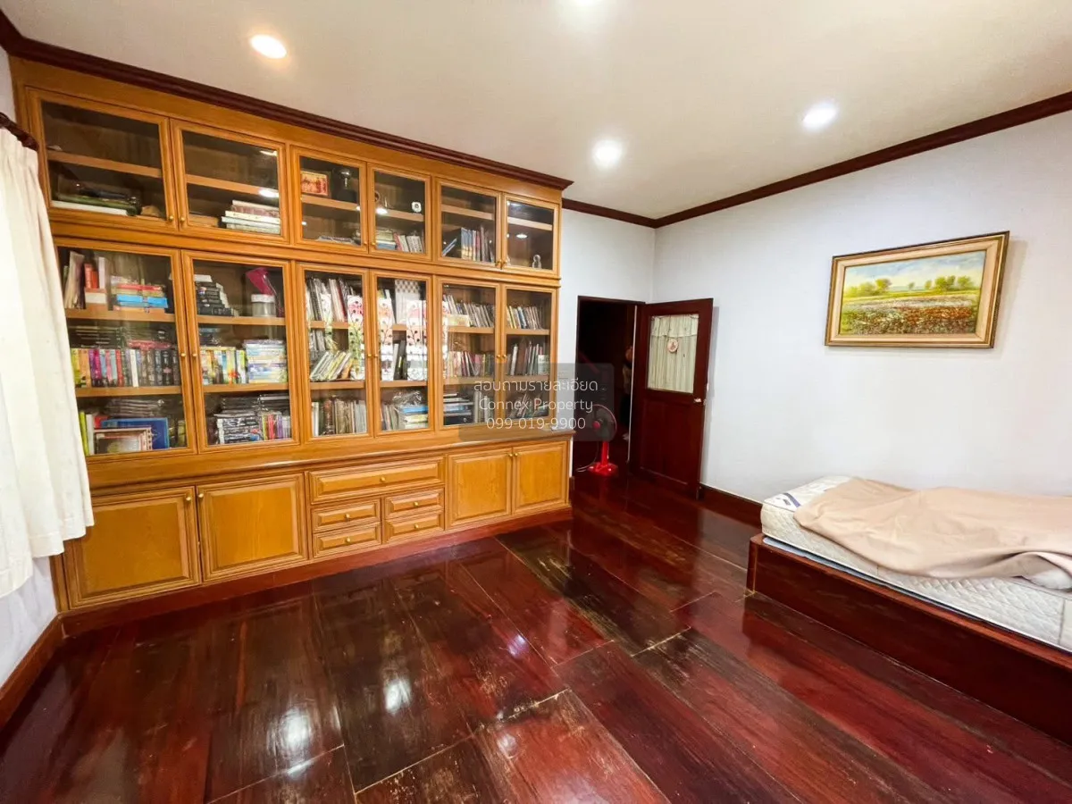 For Rent Traditional teakwood house located in Lat Phrao 48 , Sam 4