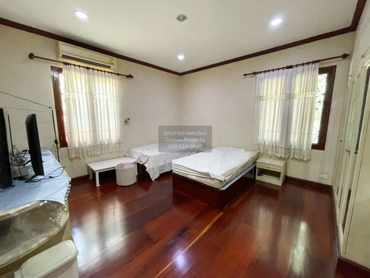 For Rent Traditional teakwood house located in Lat Phrao 48 , Sam