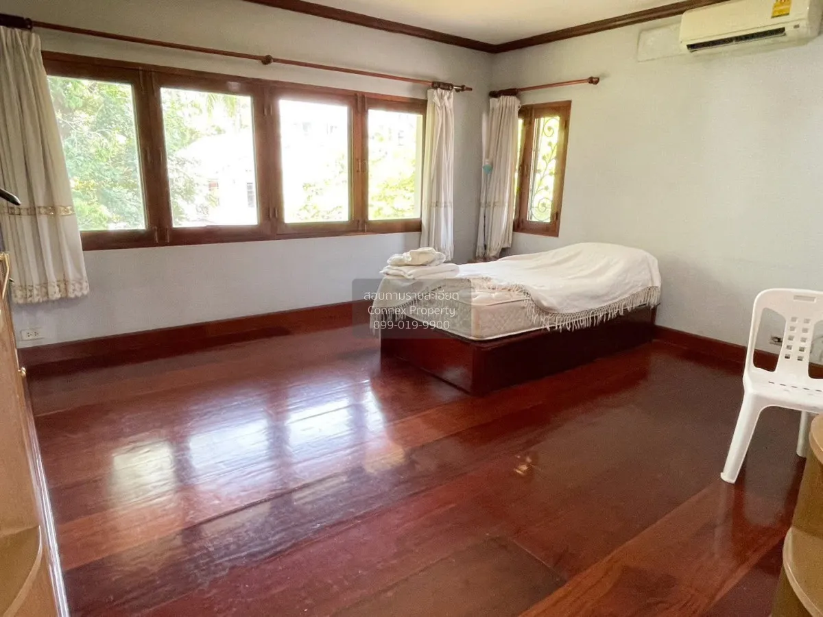 For Rent Traditional teakwood house located in Lat Phrao 48 , Sam