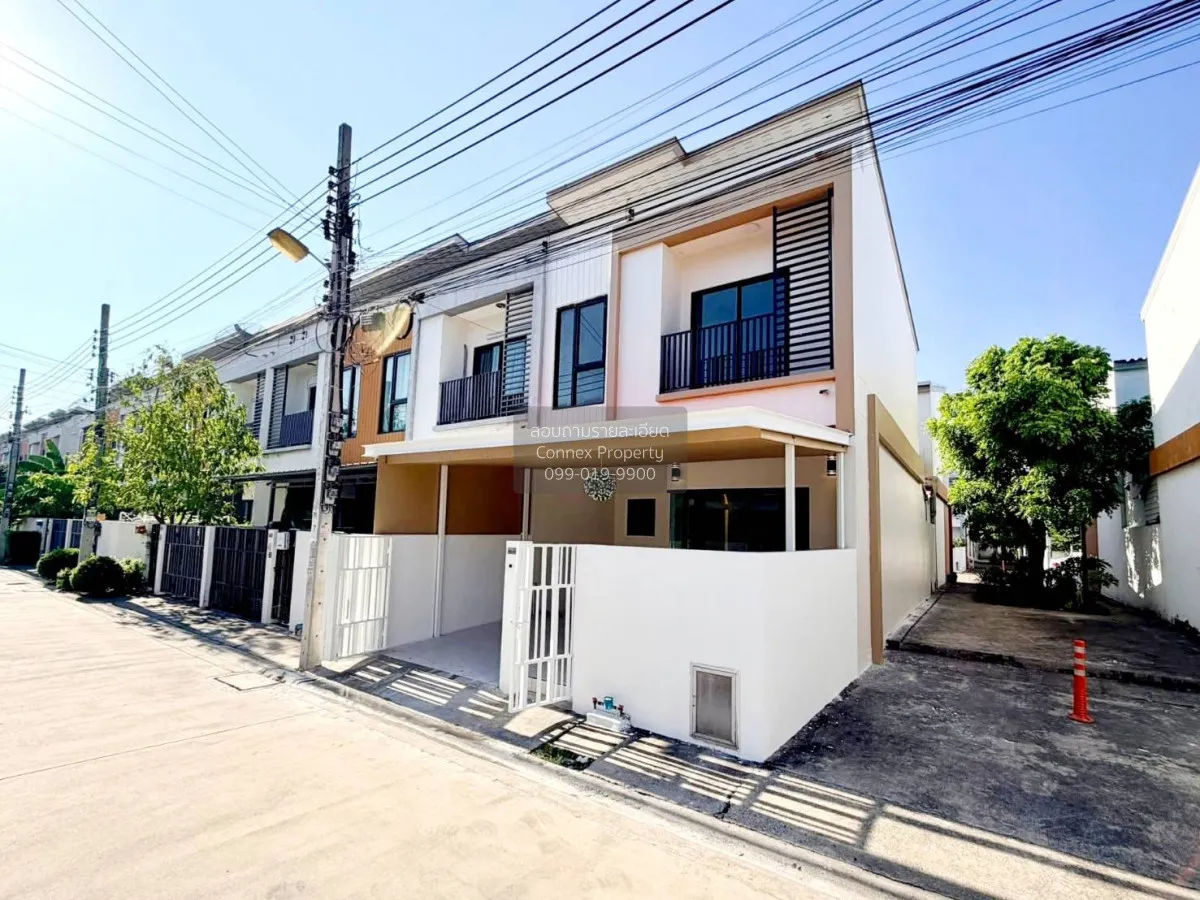 ขายทาวน์เฮ้าส์/ทาวน์โฮม  เรสท์ ทาวน์ บางนา ห้องมุม รีโนเวทใหม่ บา 2