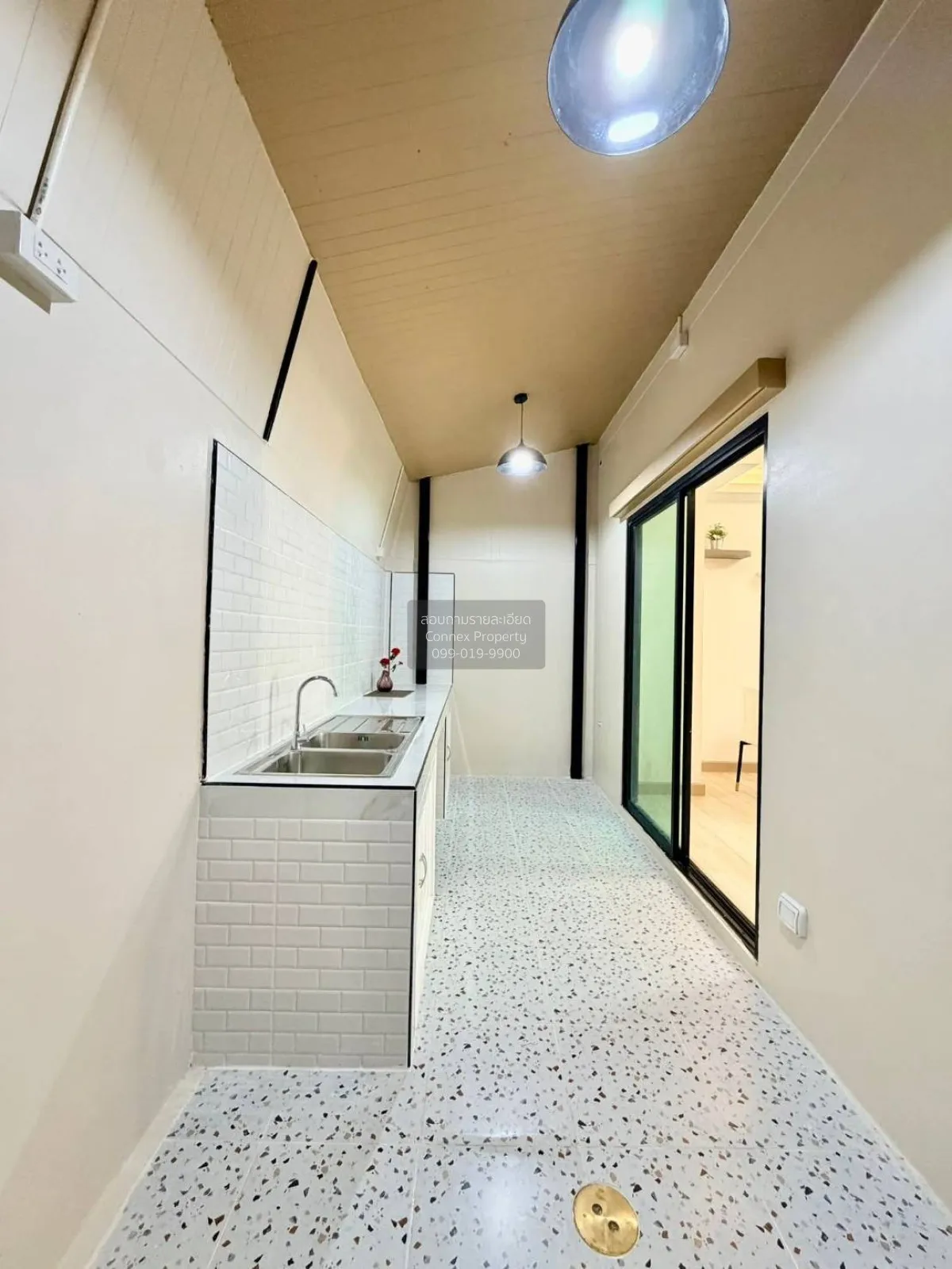 ขายทาวน์เฮ้าส์/ทาวน์โฮม  เรสท์ ทาวน์ บางนา ห้องมุม รีโนเวทใหม่ บา