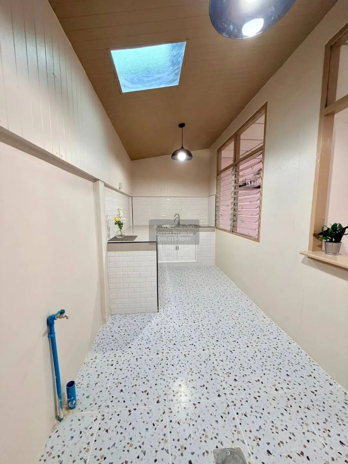 ขายทาวน์เฮ้าส์/ทาวน์โฮม  เด่นชัย บางเมือง รีโนเวทใหม่ เทพารักษ์ เ