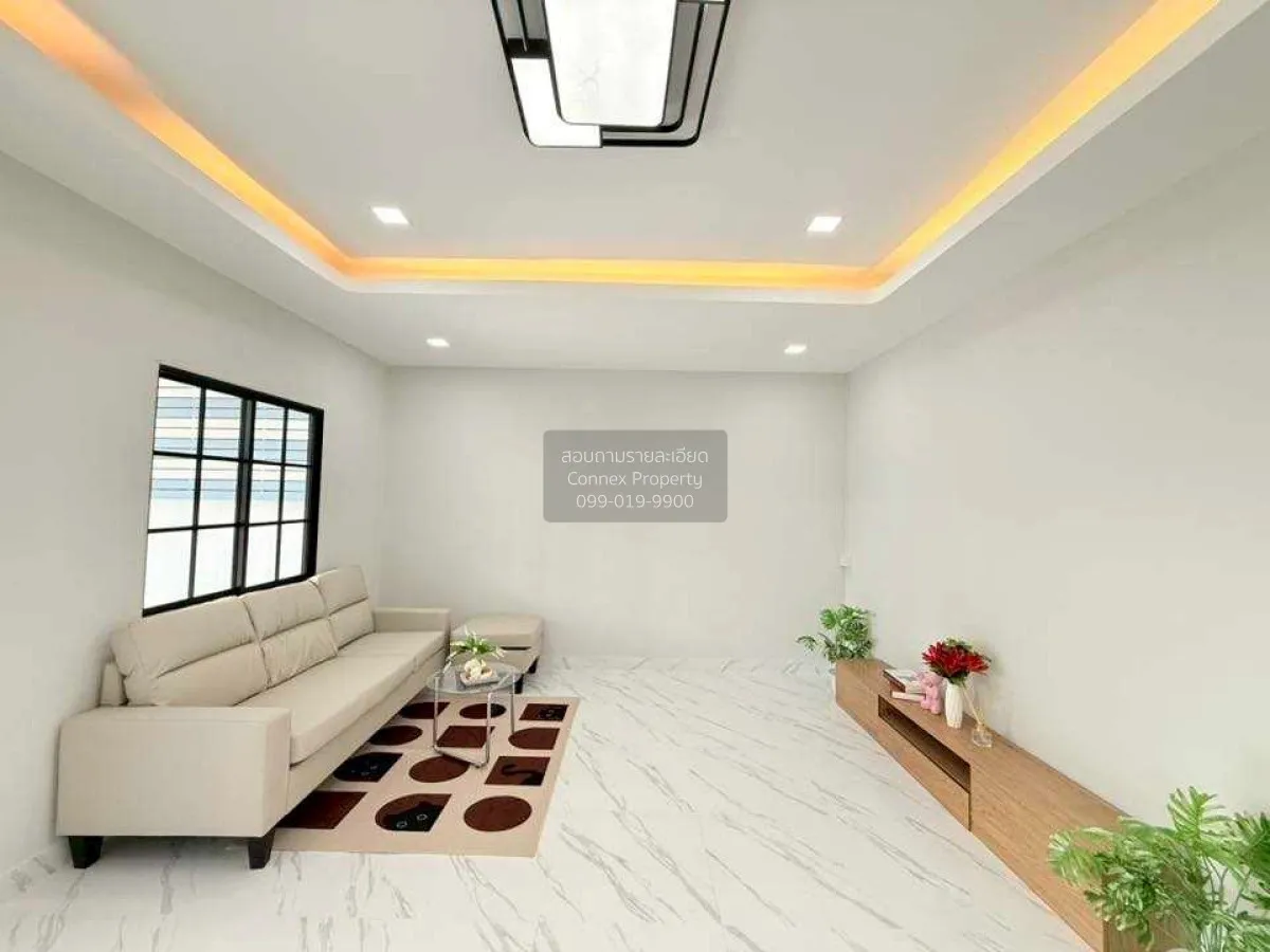 For Sale Townhouse/Townhome  , Kehathani 4 , newly renovated , Sa 4