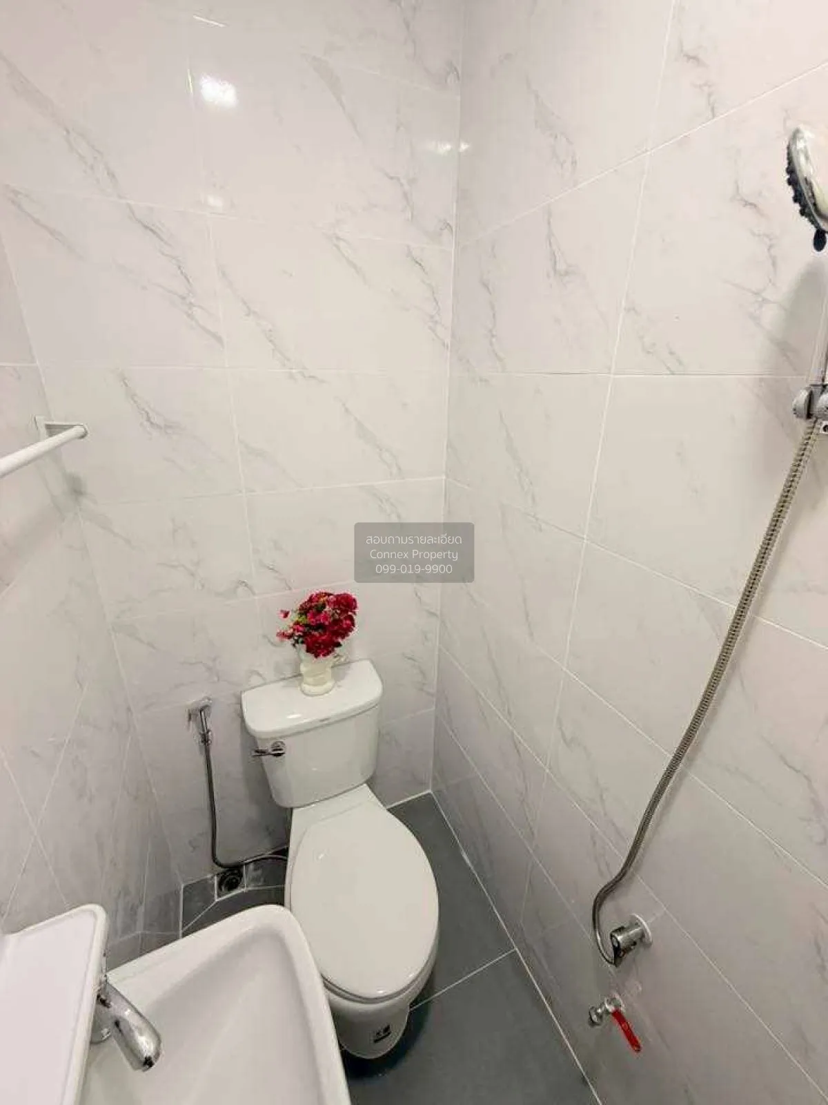 For Sale Townhouse/Townhome  , Kehathani 4 , newly renovated , Sa