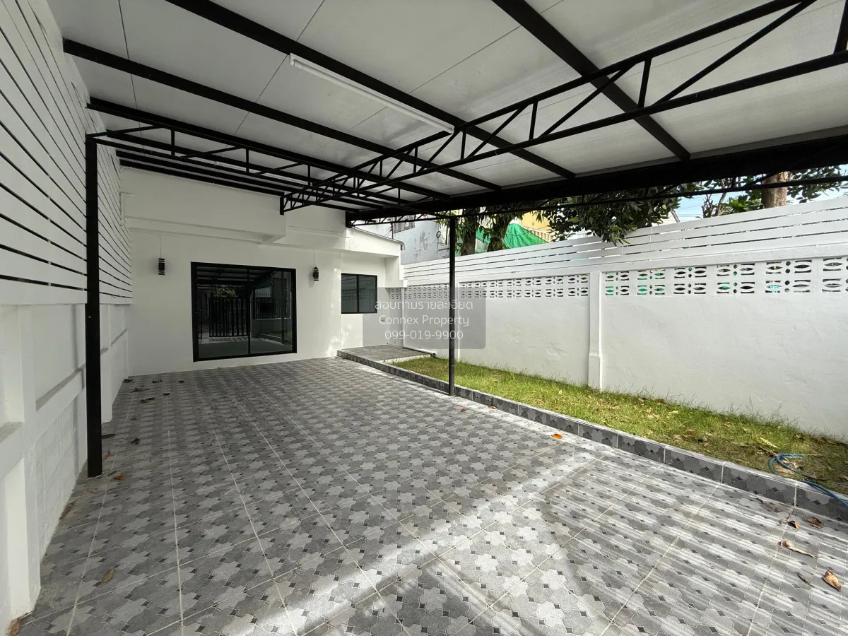 For Sale Townhouse/Townhome  , Koo Kwan Hansa 5 , newly renovated 2