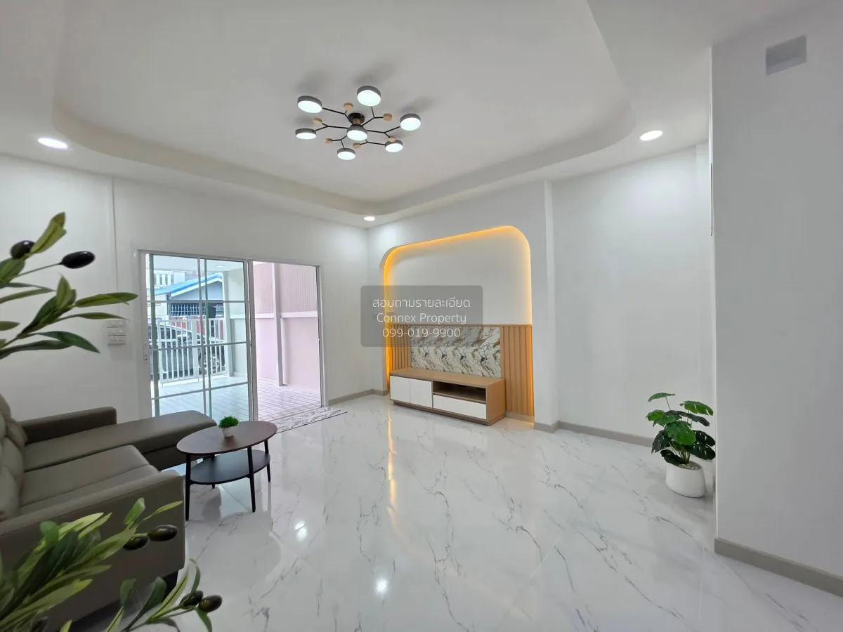 For Sale Townhouse/Townhome  , Baan Rom Ngao Mai , wide frontage 