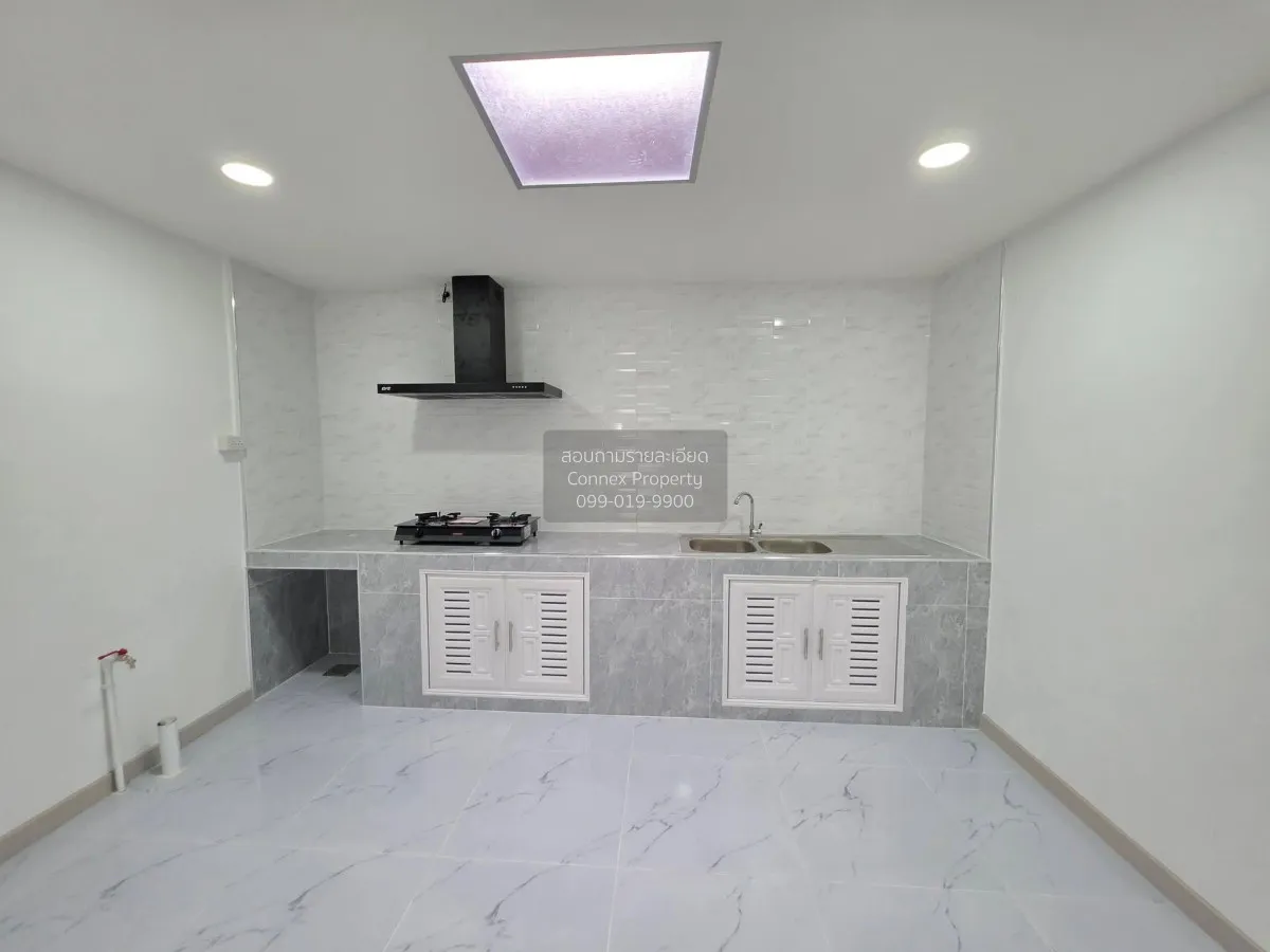 For Sale Townhouse/Townhome  , Baan Rom Ngao Mai , wide frontage 