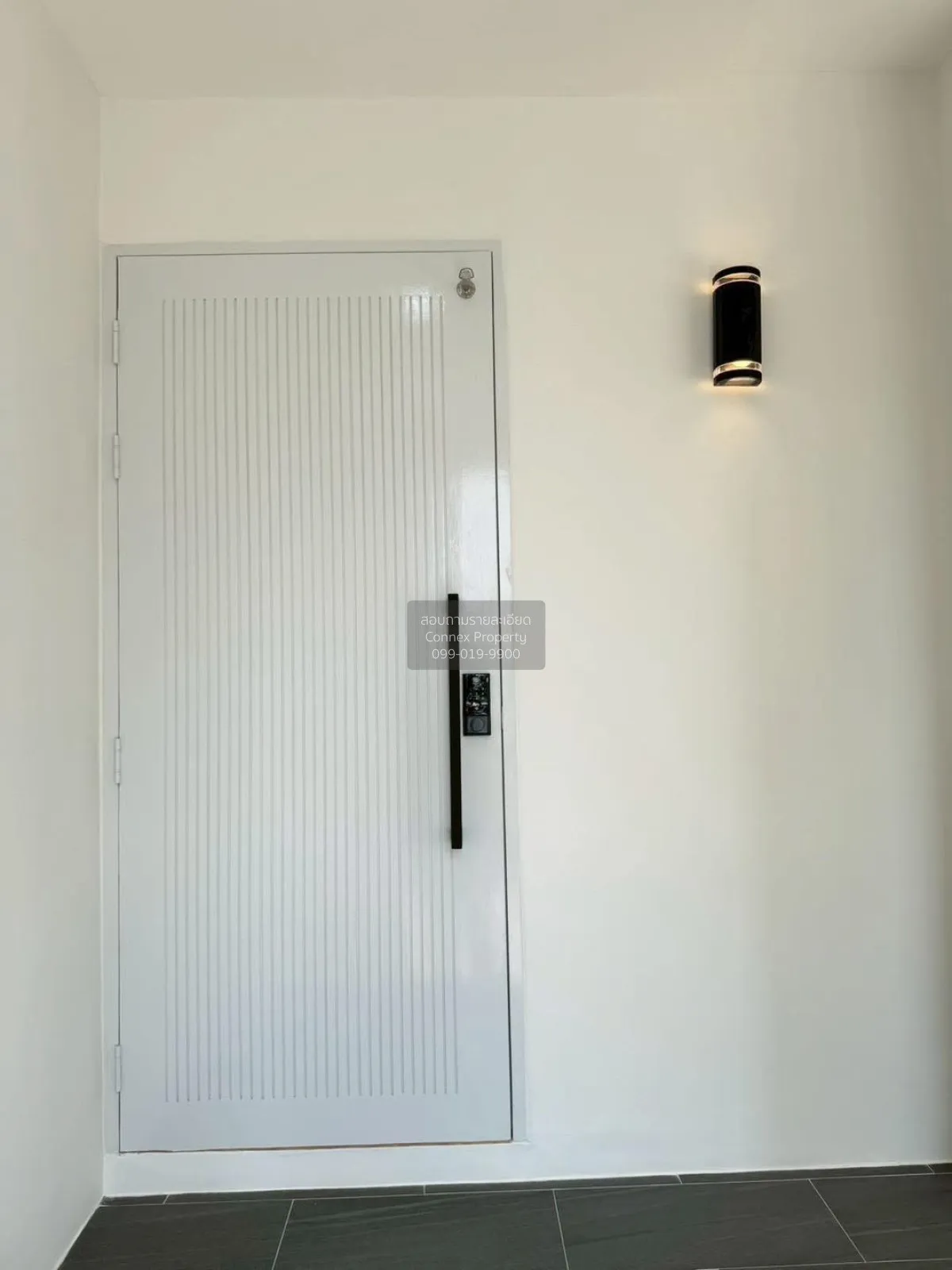 For Sale Townhouse/Townhome  , Prominent Place , newly renovated 