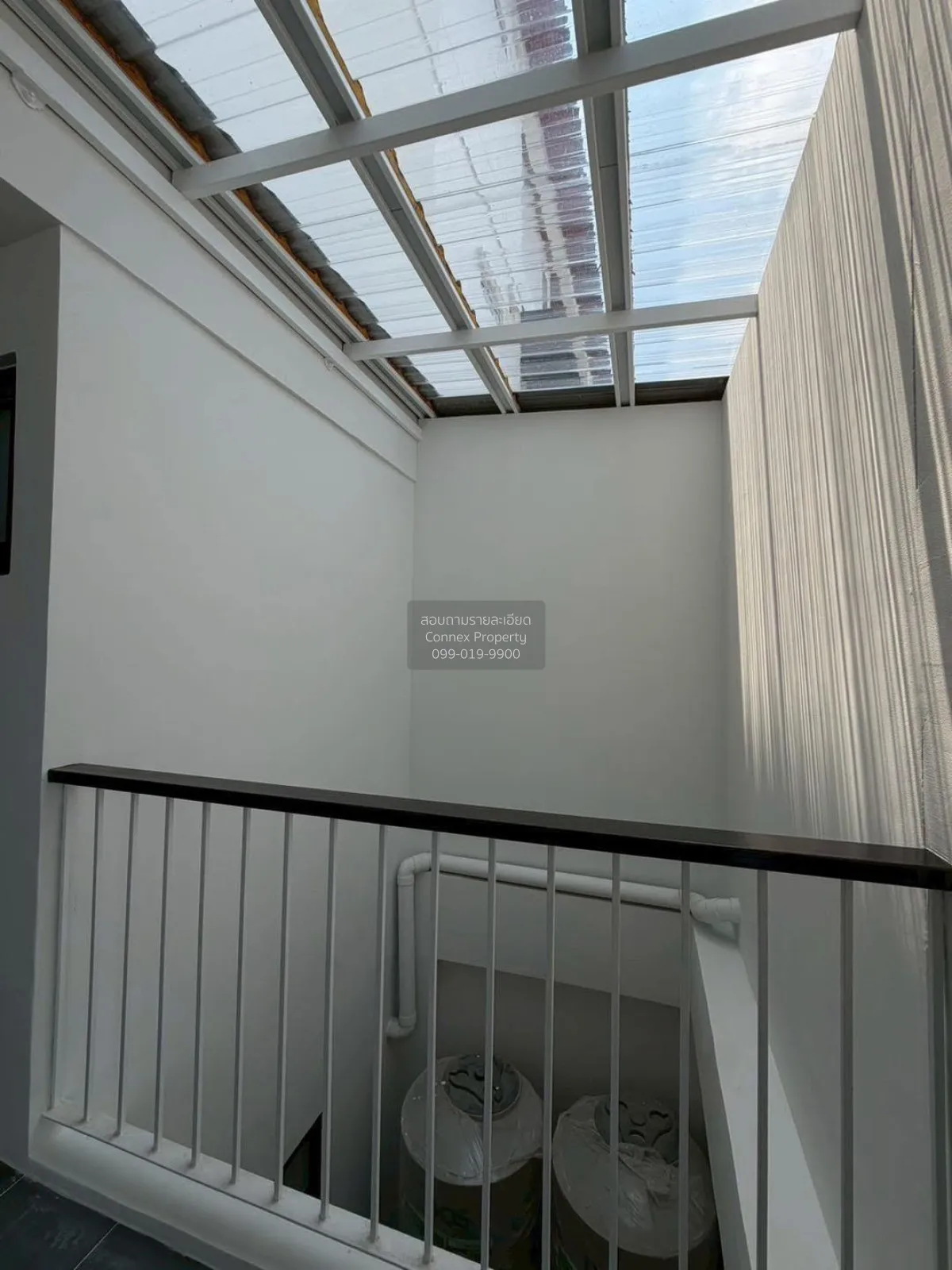 For Sale Townhouse/Townhome  , Prominent Place , newly renovated 