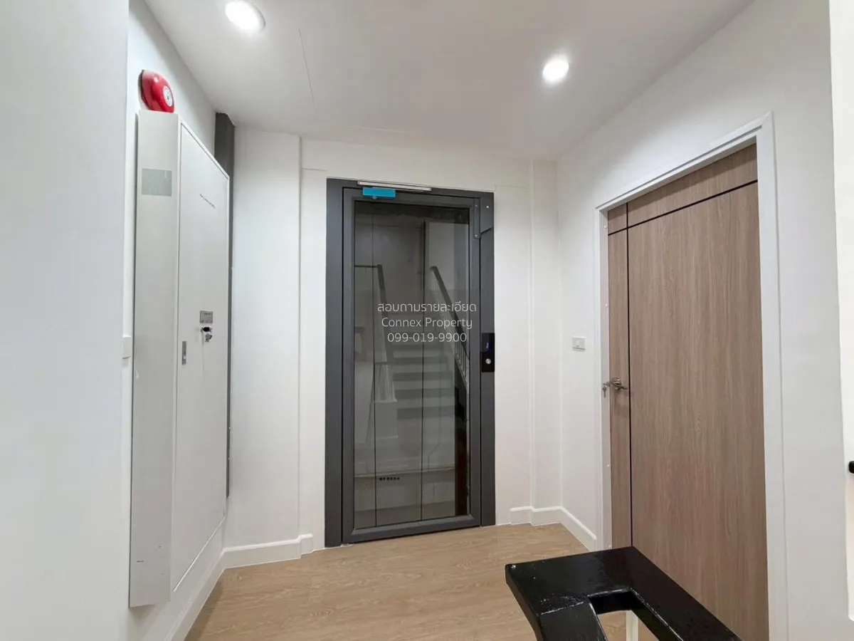 For Sale Townhouse/Townhome  , Prominent Place , newly renovated 