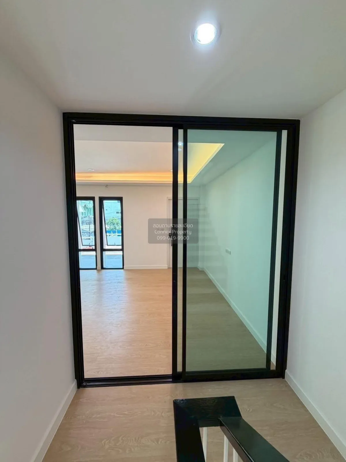 For Sale Townhouse/Townhome  , Prominent Place , newly renovated 