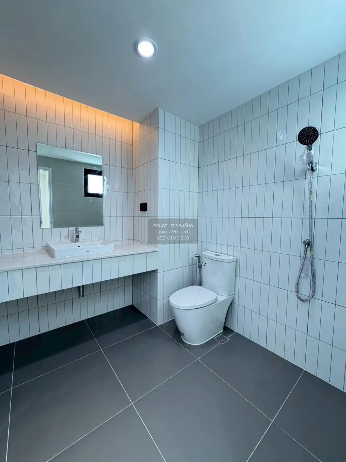 For Sale Townhouse/Townhome  , Prominent Place , newly renovated 