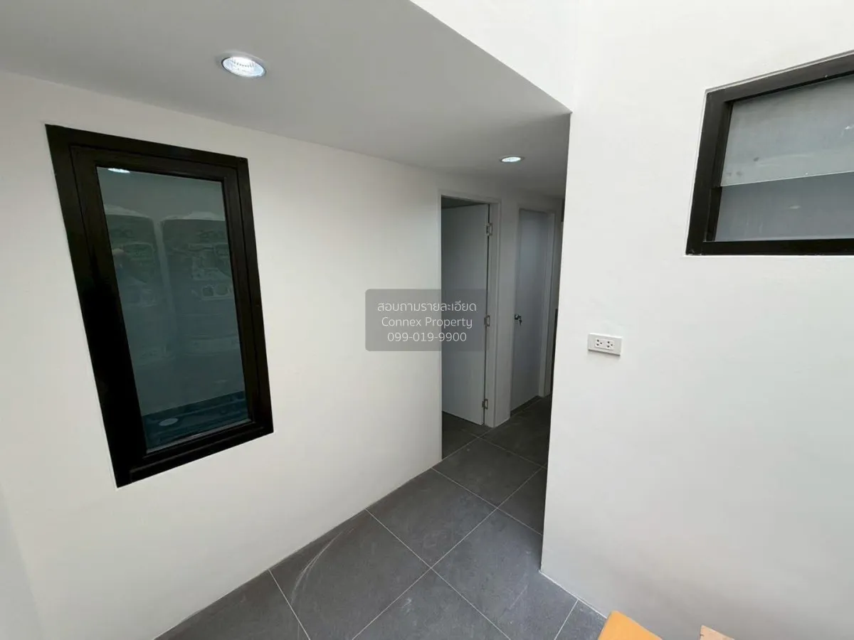 For Sale Townhouse/Townhome  , Prominent Place , newly renovated 