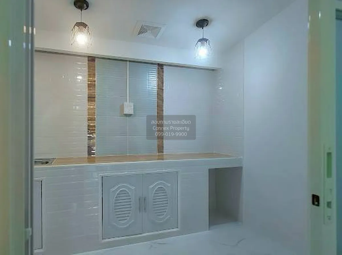 ขายทาวน์เฮ้าส์/ทาวน์โฮม  นันทิชา 2 หน้ากว้าง รีโนเวทใหม่ ไทรน้อย 