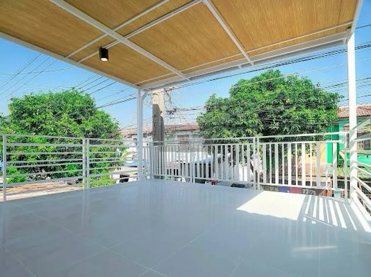 ขายทาวน์เฮ้าส์/ทาวน์โฮม  นันทิชา 2 หน้ากว้าง รีโนเวทใหม่ ไทรน้อย 