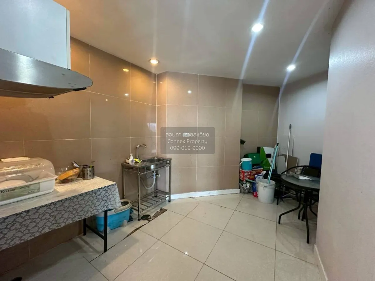 ขายคอนโด  คันทรี คอมเพล็กซ์ เพนท์เฮ้าส์ ชั้นสูง BTS-บางนา พระโขนง