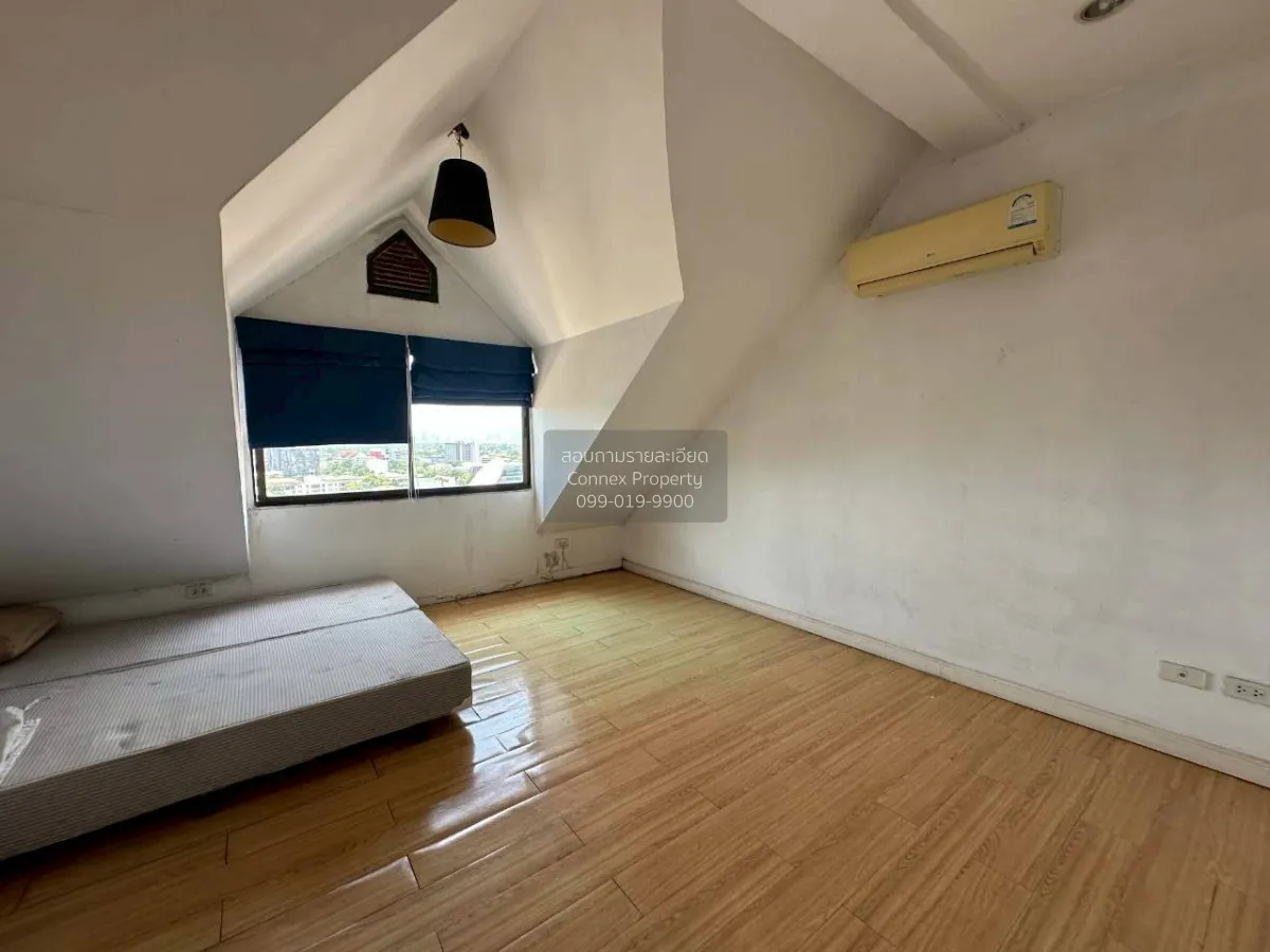 ขายคอนโด  คันทรี คอมเพล็กซ์ เพนท์เฮ้าส์ ชั้นสูง BTS-บางนา พระโขนง