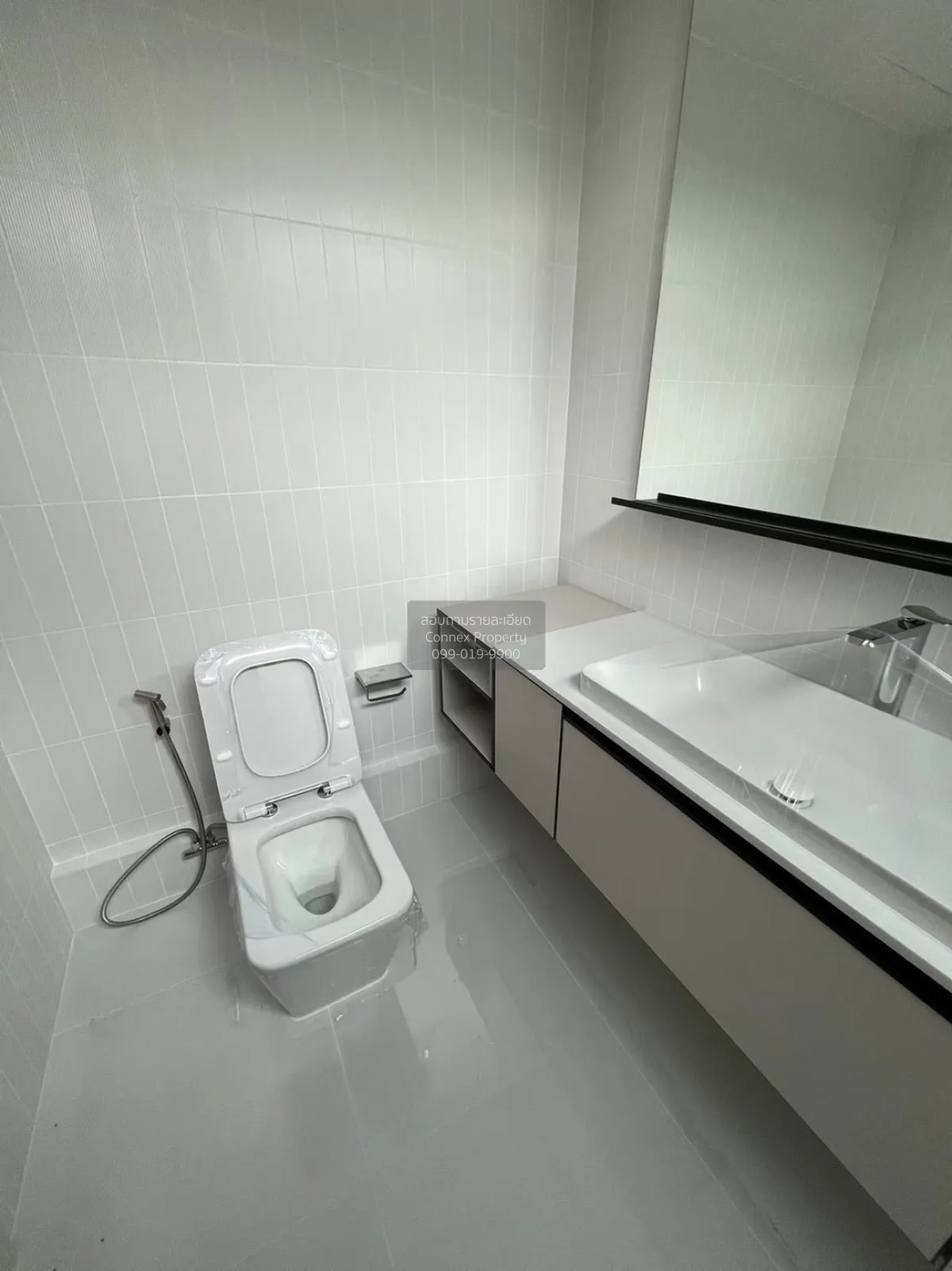 เช่าบ้าน  วีเว่ พระราม 9 หน้ากว้าง MRT-ศรีกรีฑา (สายสีเหลือง) ทับ