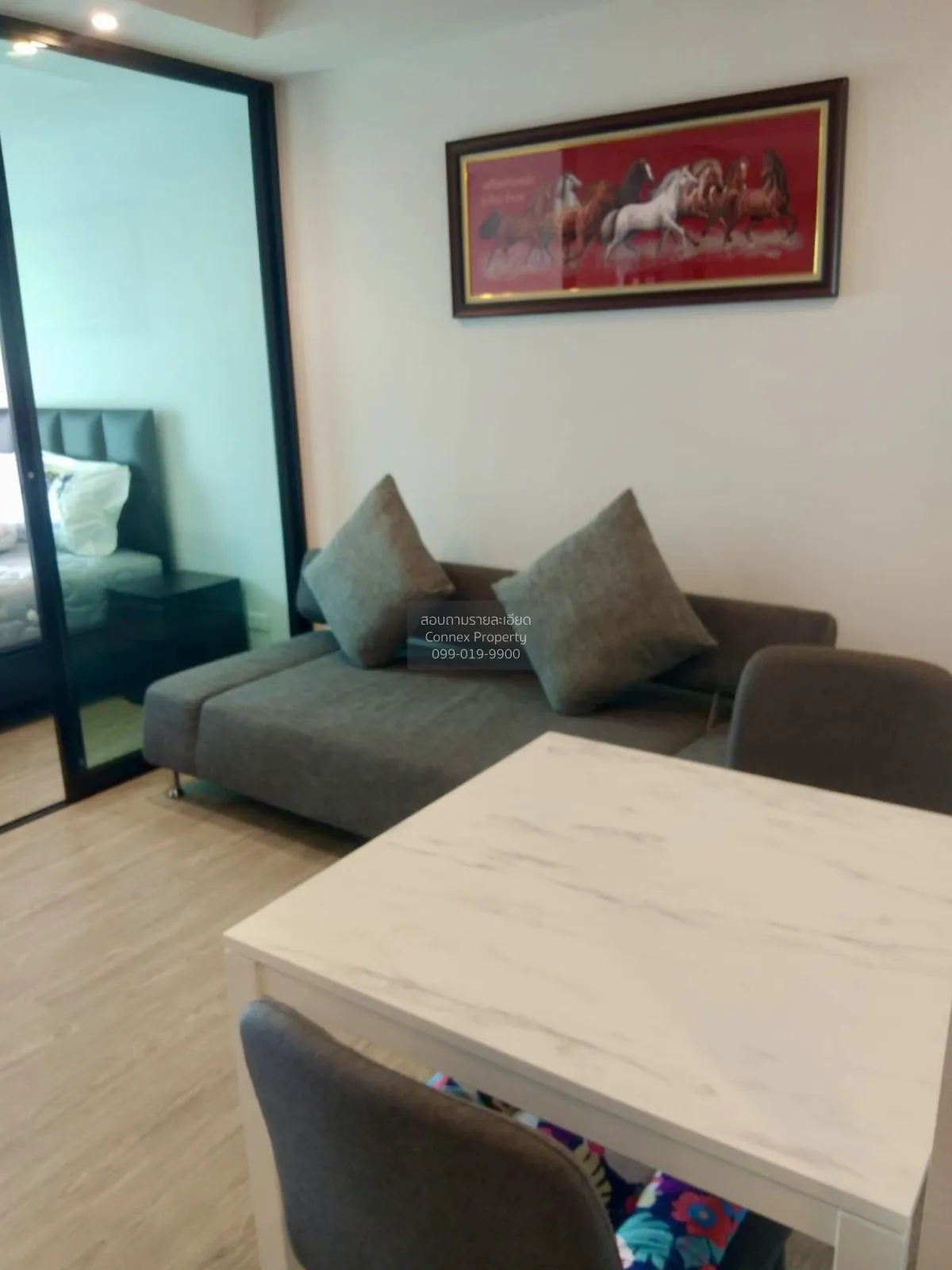 For Rent Condo , Reach Phahon Yothin 52 , high floor , corner uni 3