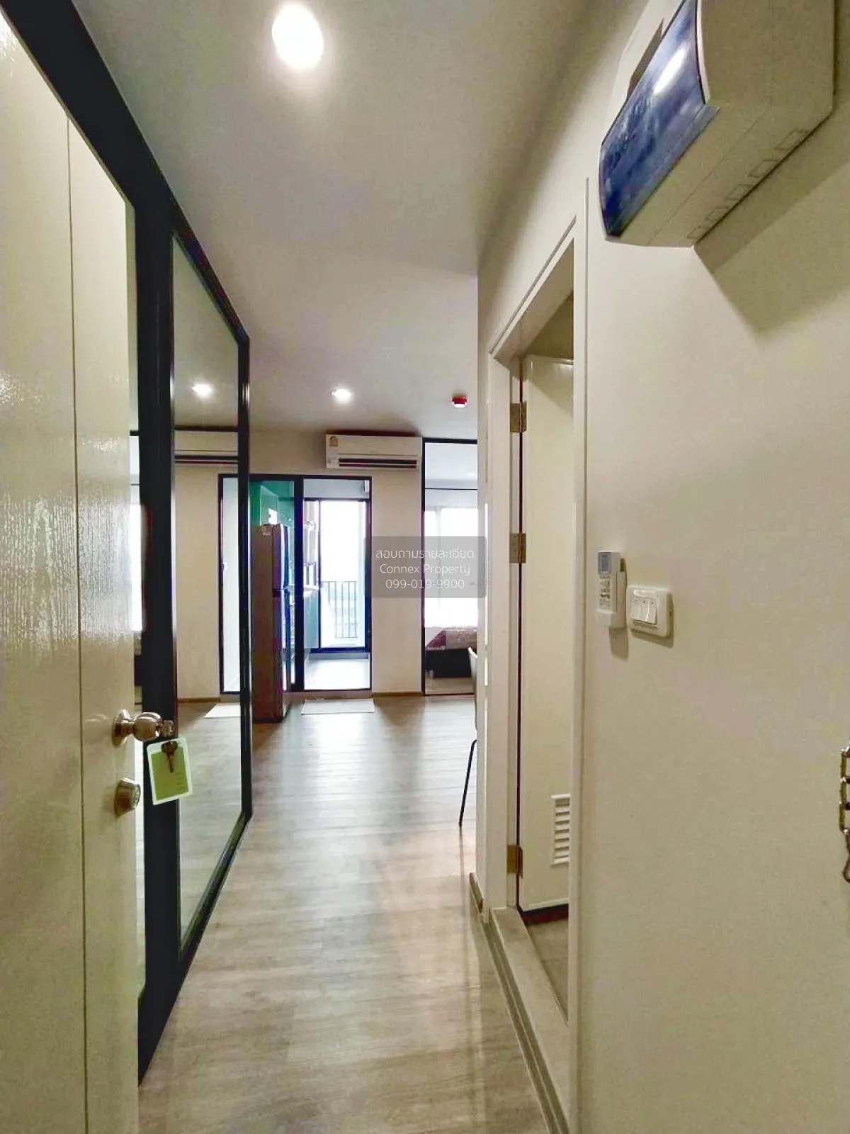 For Rent Condo , Reach Phahon Yothin 52 , high floor , corner uni 4