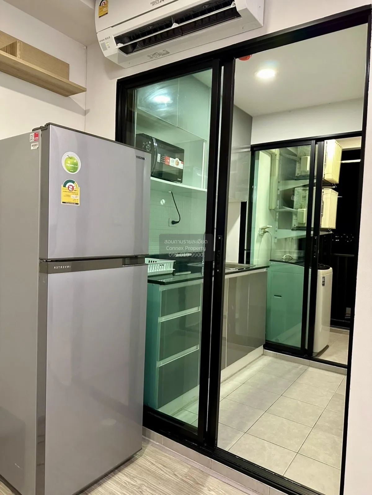 For Rent Condo , Reach Phahon Yothin 52 , high floor , corner uni