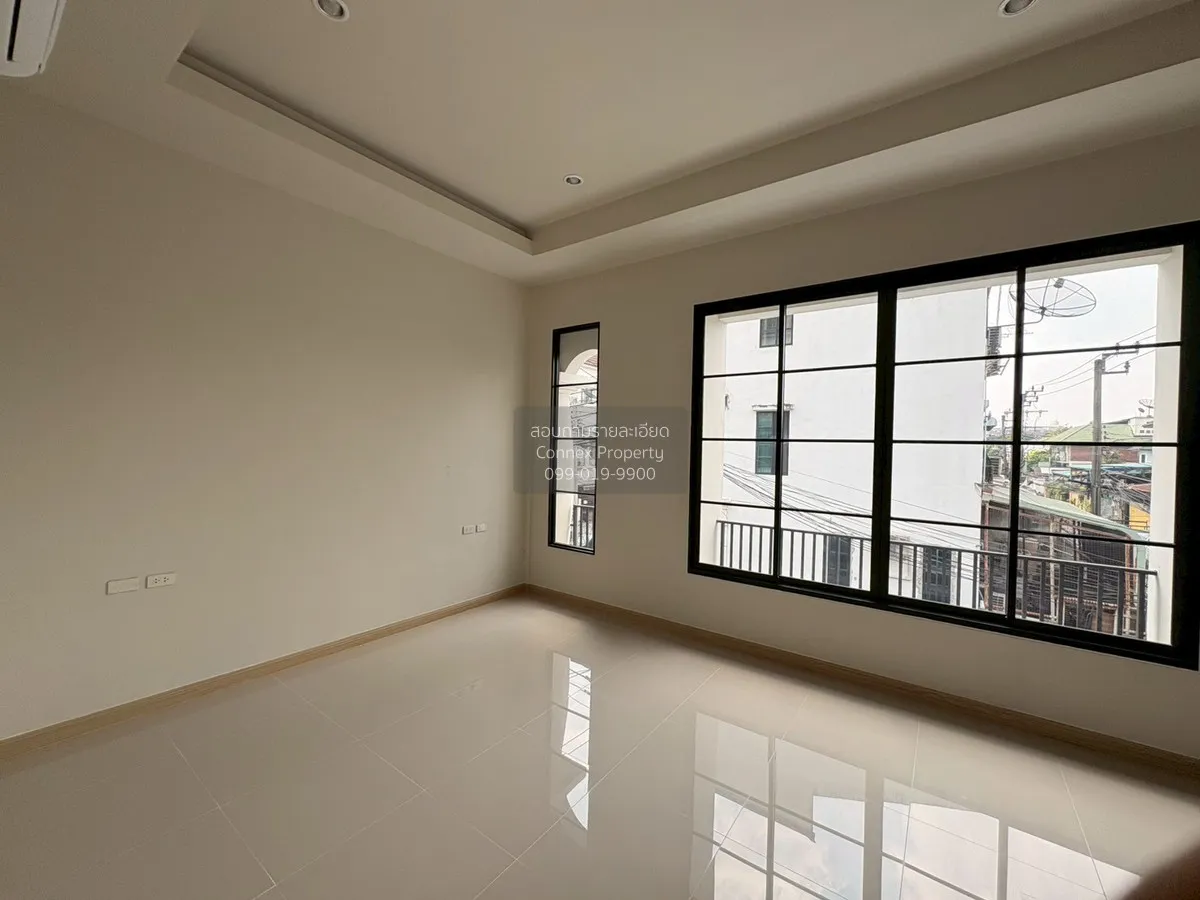 For Sale Townhouse/Townhome  , Baan Klang Muang Ladprao - Yothin 
