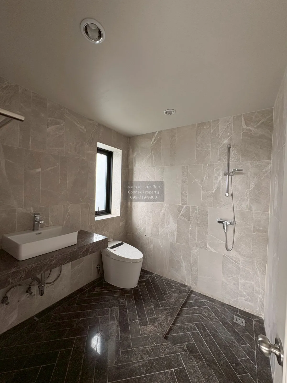 For Sale Townhouse/Townhome  , Baan Klang Muang Ladprao - Yothin 