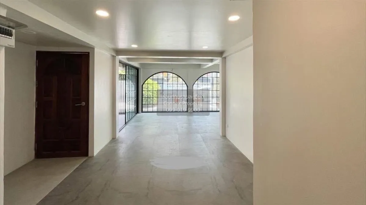 For Sale For Sale: 2-Storey Home Office just 100 meters from MRT  2