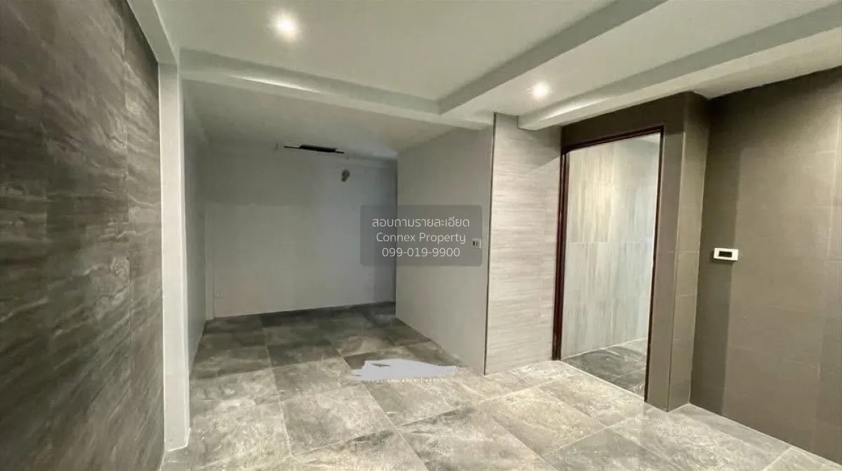For Sale For Sale: 2-Storey Home Office just 100 meters from MRT  4