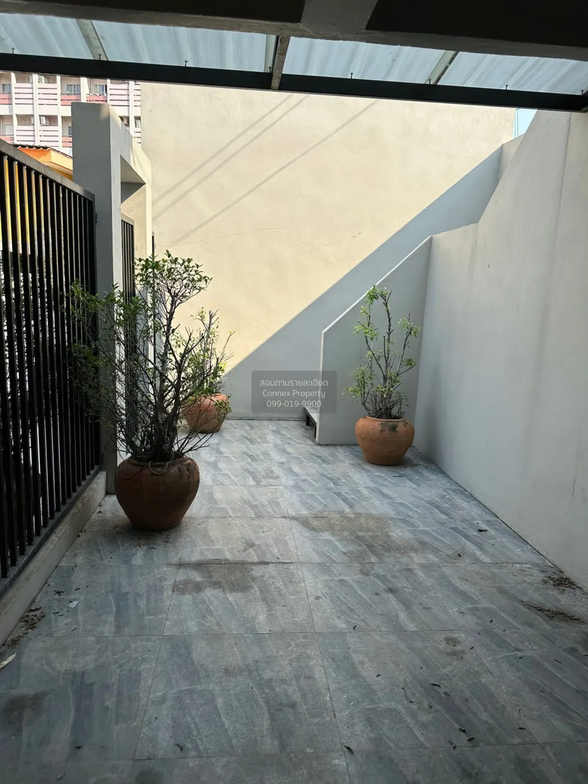For Sale For Sale: 2-Storey Home Office just 100 meters from MRT 