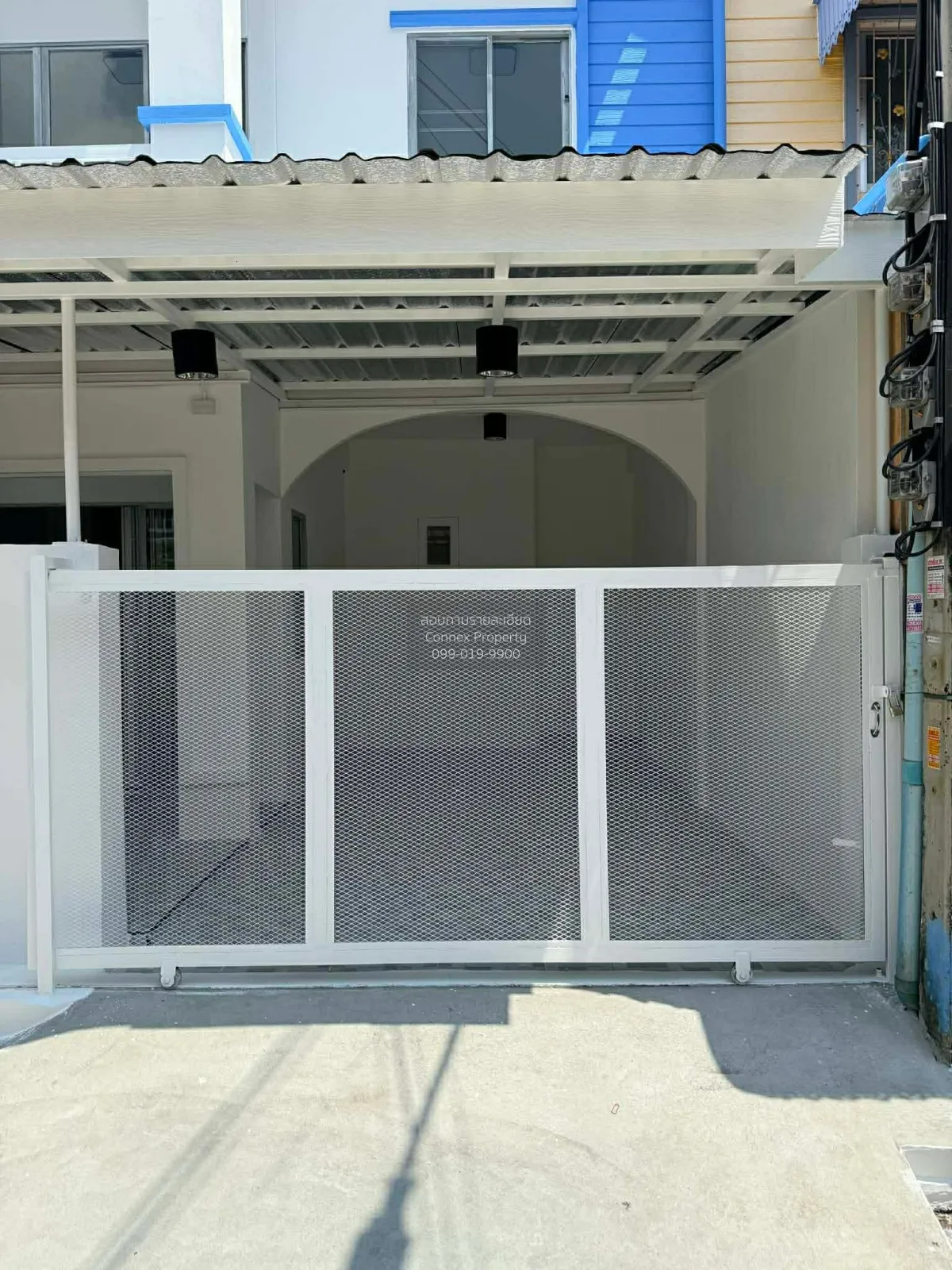 For Sale Townhouse/Townhome  , Mandira Bangplee - Tamru , wide fr 2
