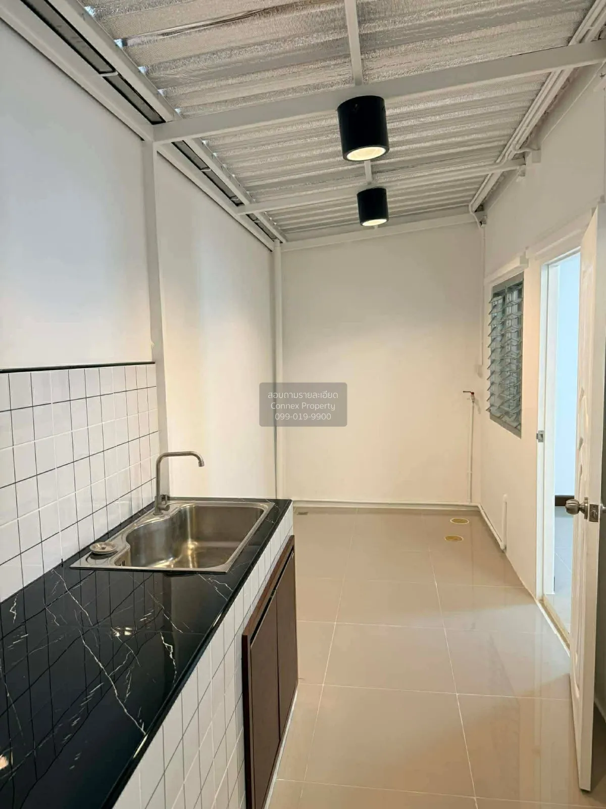 For Sale Townhouse/Townhome  , Mandira Bangplee - Tamru , wide fr