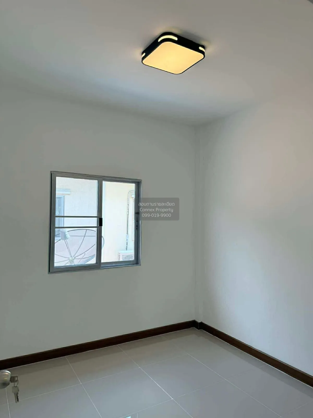 For Sale Townhouse/Townhome  , Mandira Bangplee - Tamru , wide fr