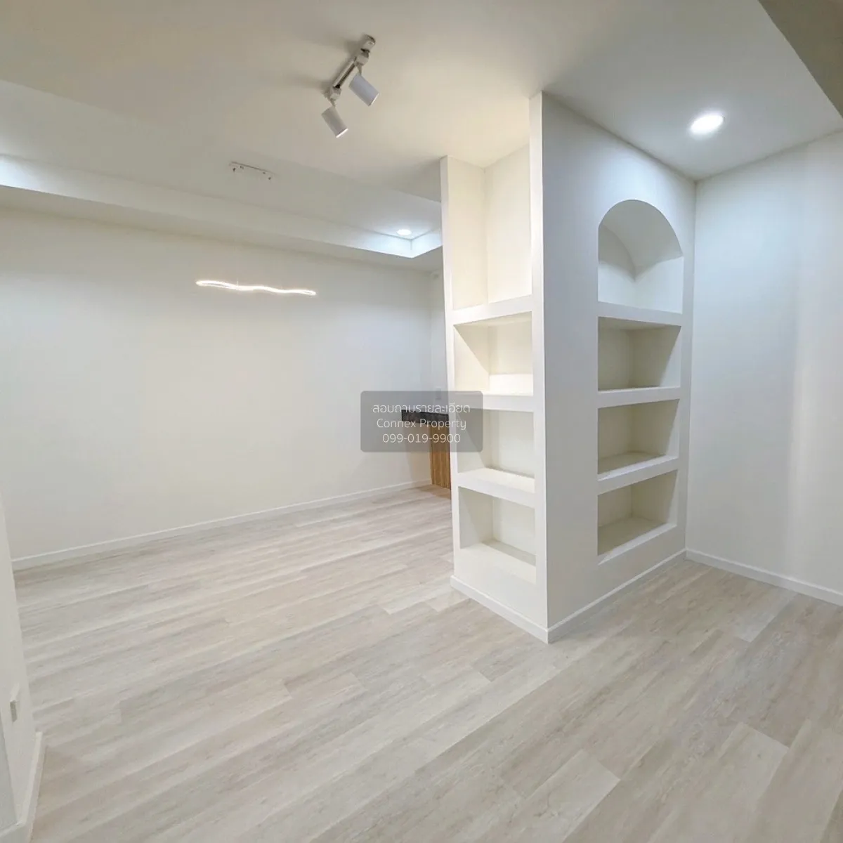 For Sale Townhouse/Townhome  , Moobaan Euapracha Nuanchan , wide  3