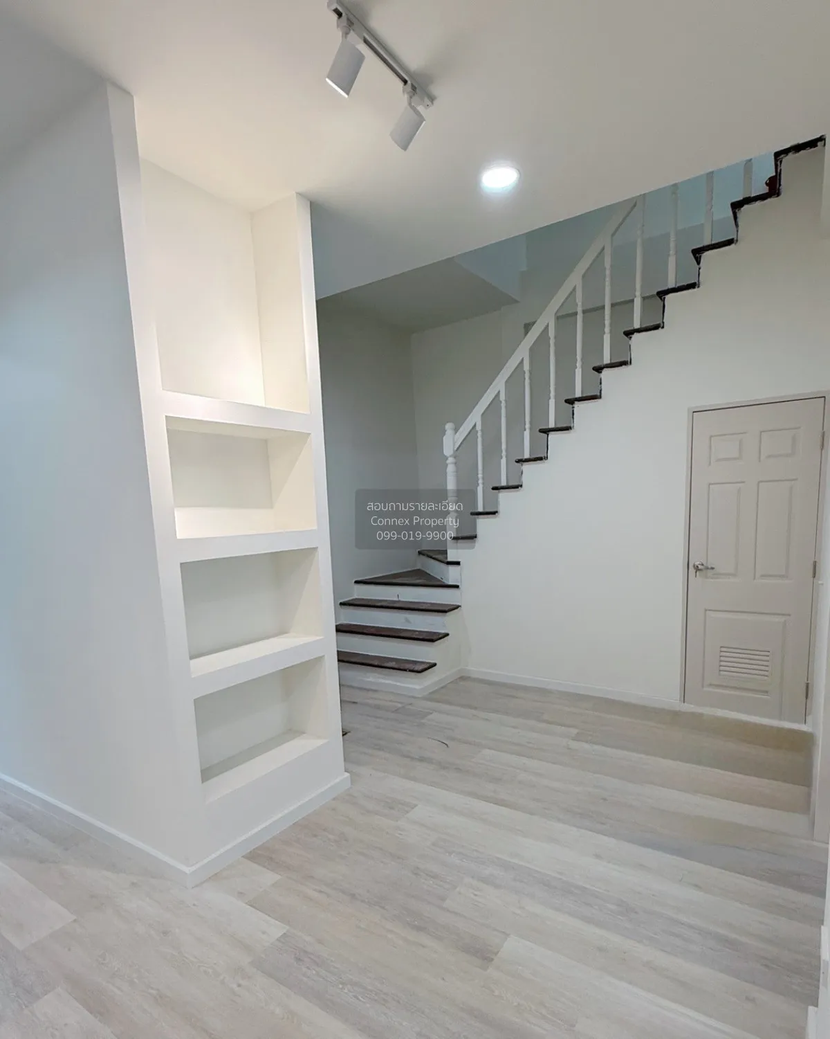 For Sale Townhouse/Townhome  , Moobaan Euapracha Nuanchan , wide 