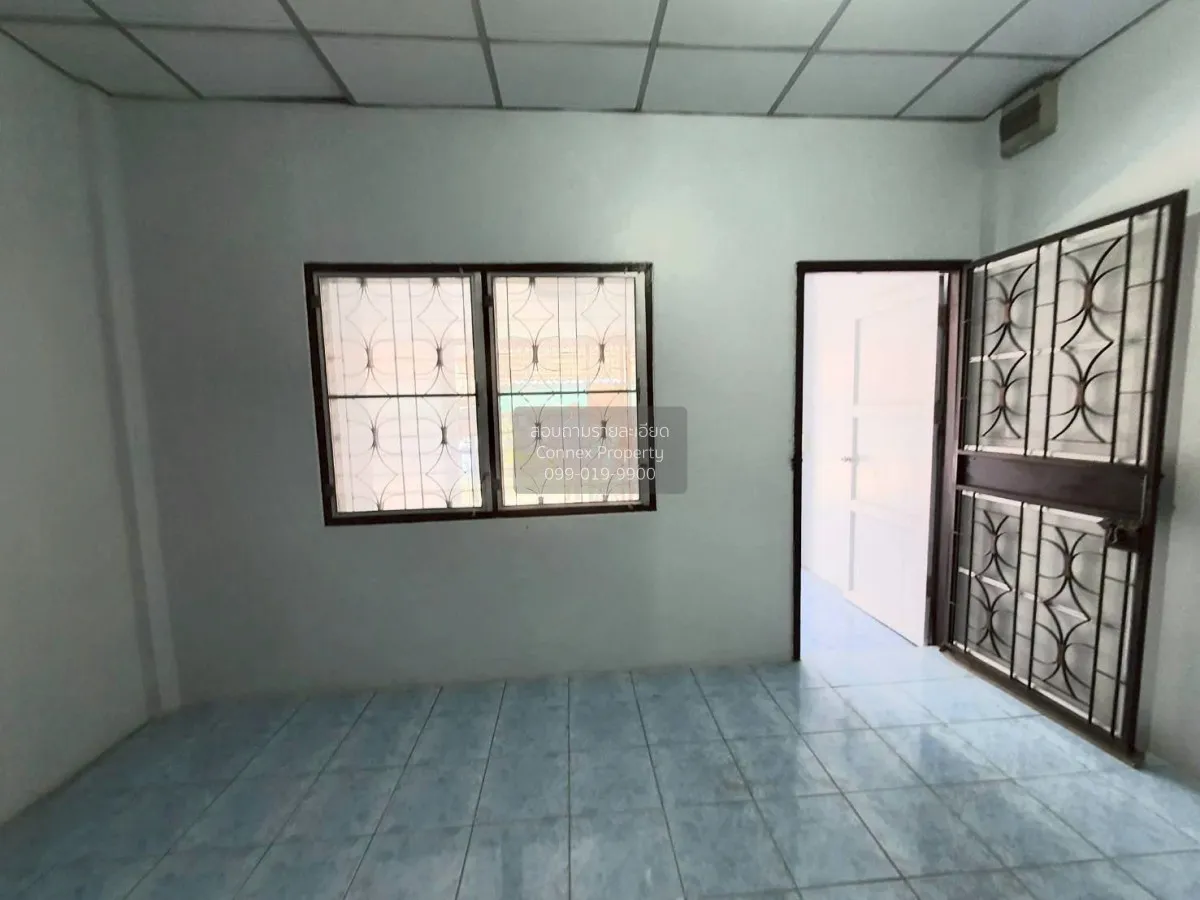 Single-story townhouse for sale, Baan Phetchrangam, Phraeksa 1, S