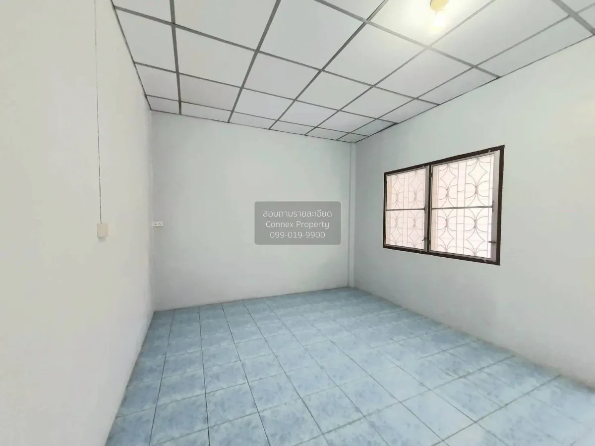 Single-story townhouse for sale, Baan Phetchrangam, Phraeksa 1, S