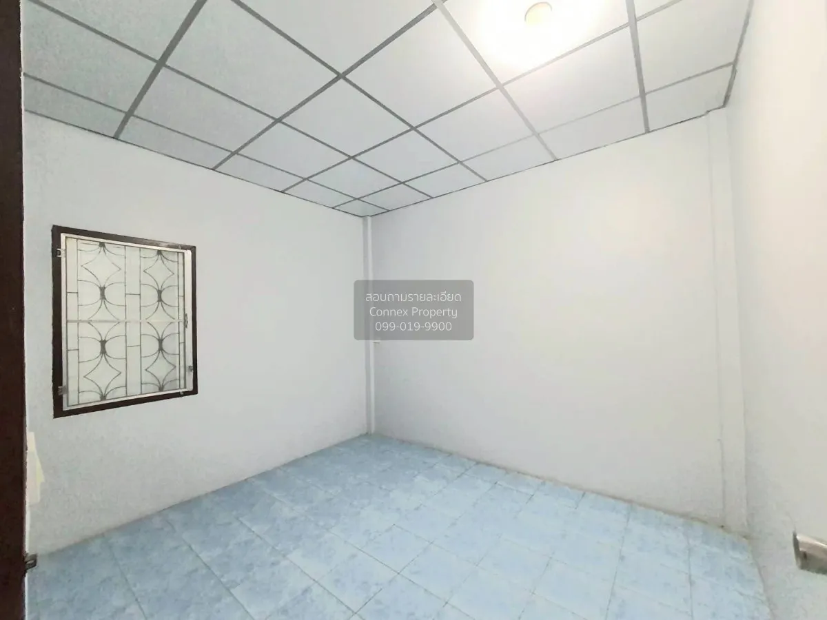 Single-story townhouse for sale, Baan Phetchrangam, Phraeksa 1, S