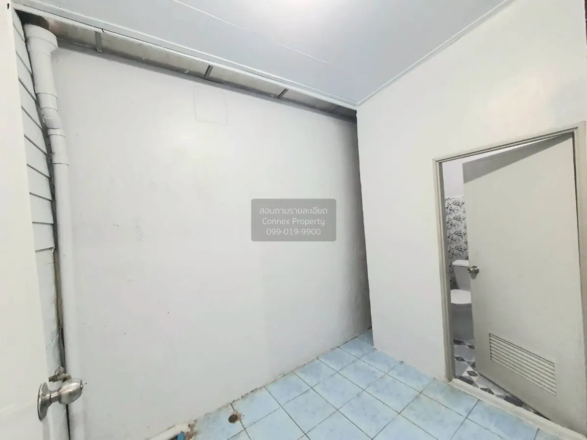 Single-story townhouse for sale, Baan Phetchrangam, Phraeksa 1, S
